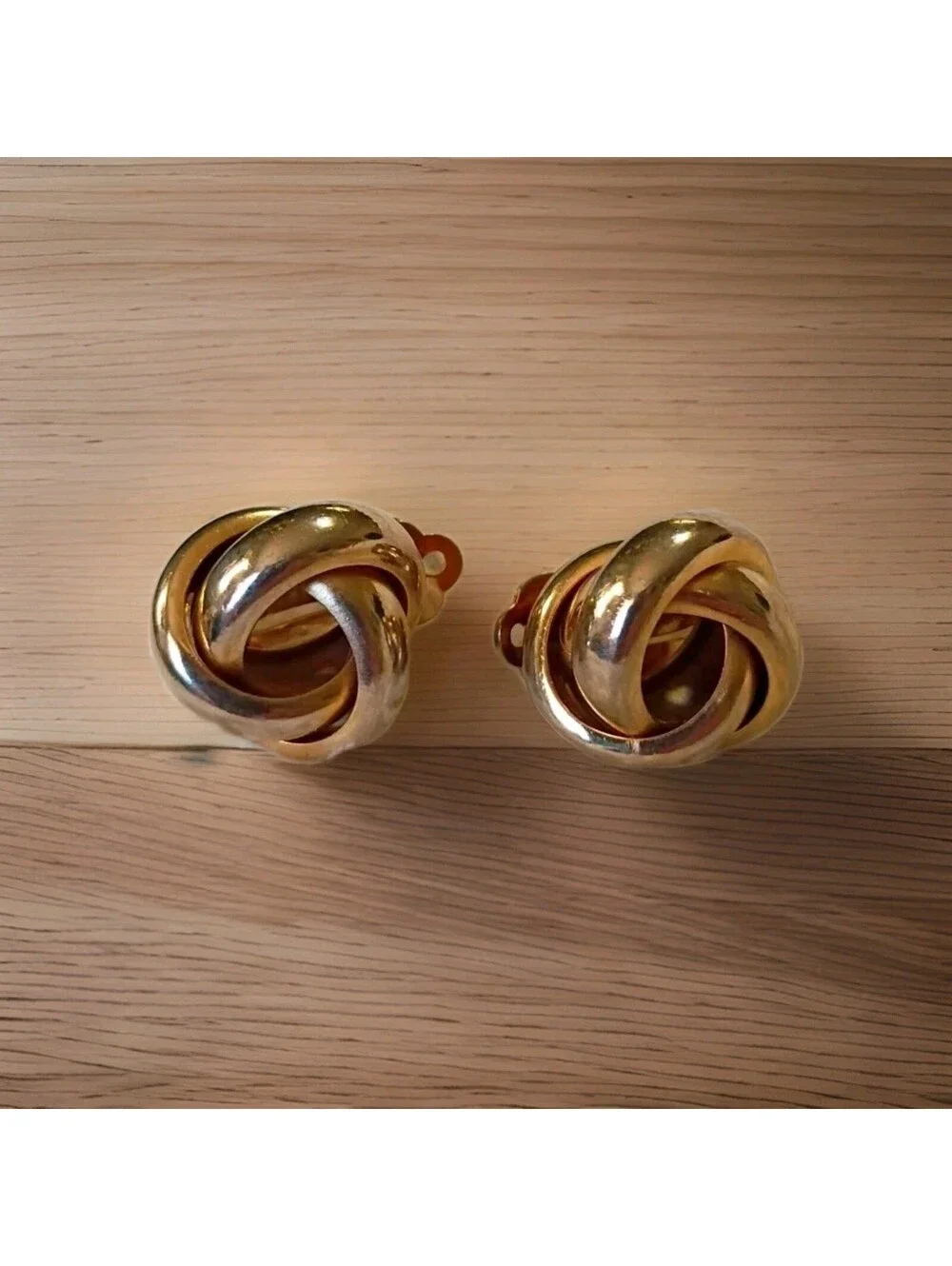 Vintage 1980s Les Bernard Gold Love Knot Clip-On Earrings